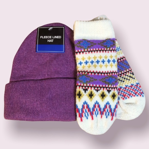 Flannel Lined Purple Hat & Mittens Set - Picture 1 of 3